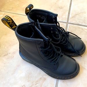 Dr Martens 1460 COMBAT BOOT - KIDS' US13 New